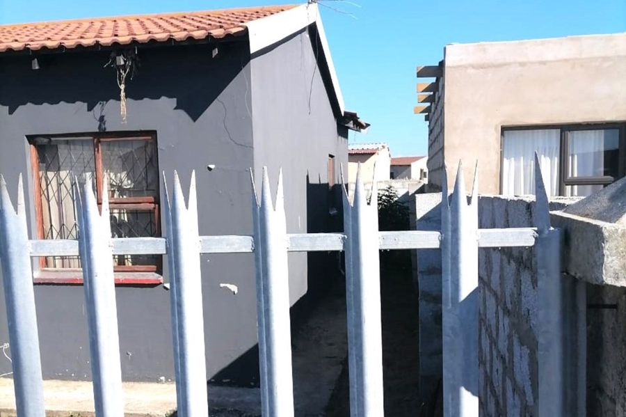 2 Bedroom Property for Sale in Kwazakhele Eastern Cape
